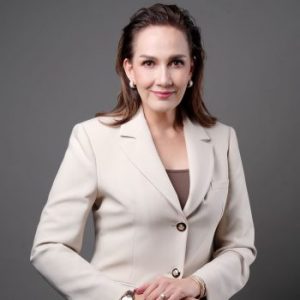 คุณรมิดา รัสเซลล์ มณีเสถียร